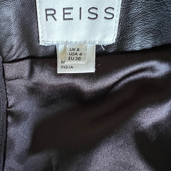 Women’s Size 4 Reiss Black Leather and Cotton Skirt with slit in the back - Picture 6 of 11